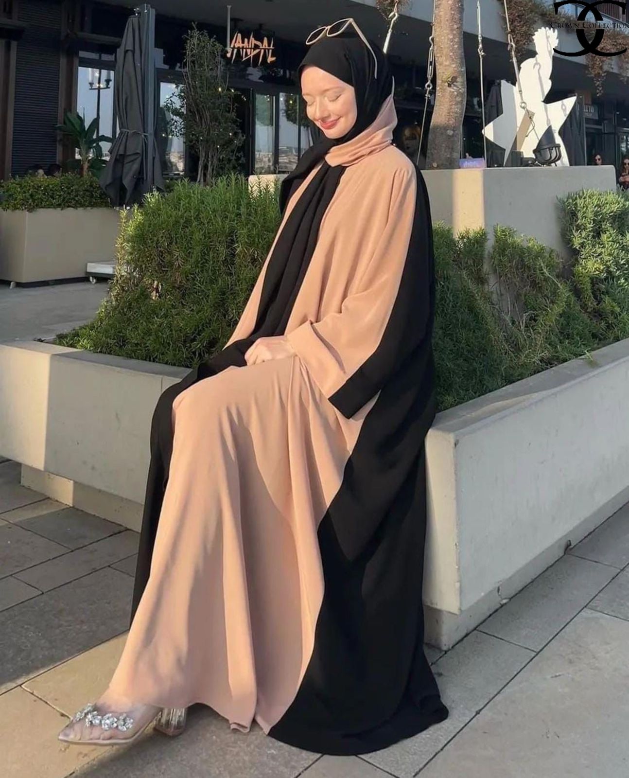 ELEGENT ABAYA WITH STOLLER